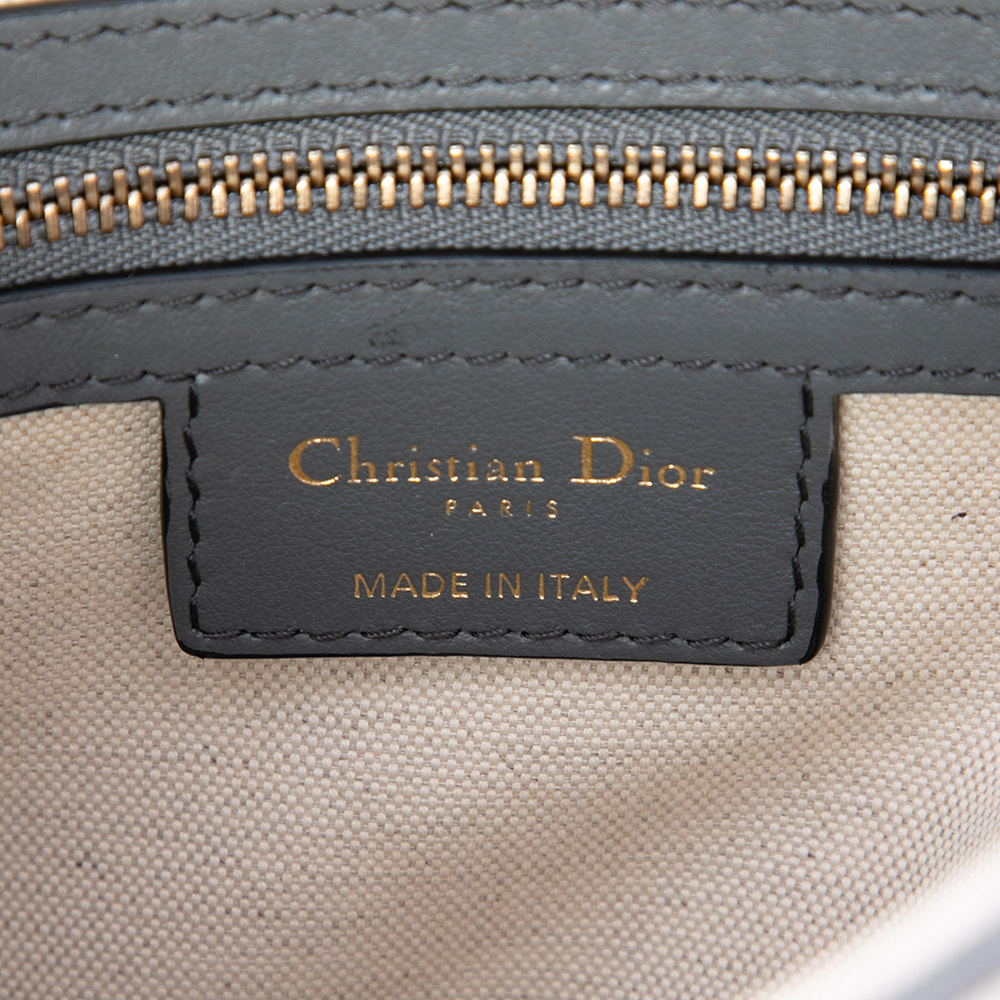 Pre-Loved Dior Canvas Embroidered Reverse Toile De Jouy Saddle Bag - Picture 5 of 6